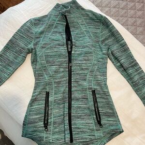 Size 4 lululemonn zip up jacket